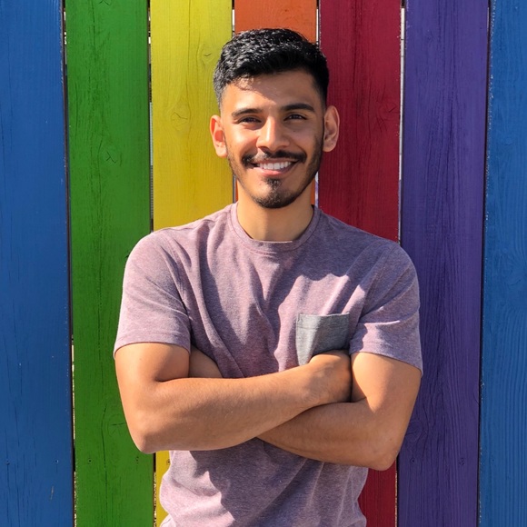 Meet your Posher, Francisco - Picture 2 of 2